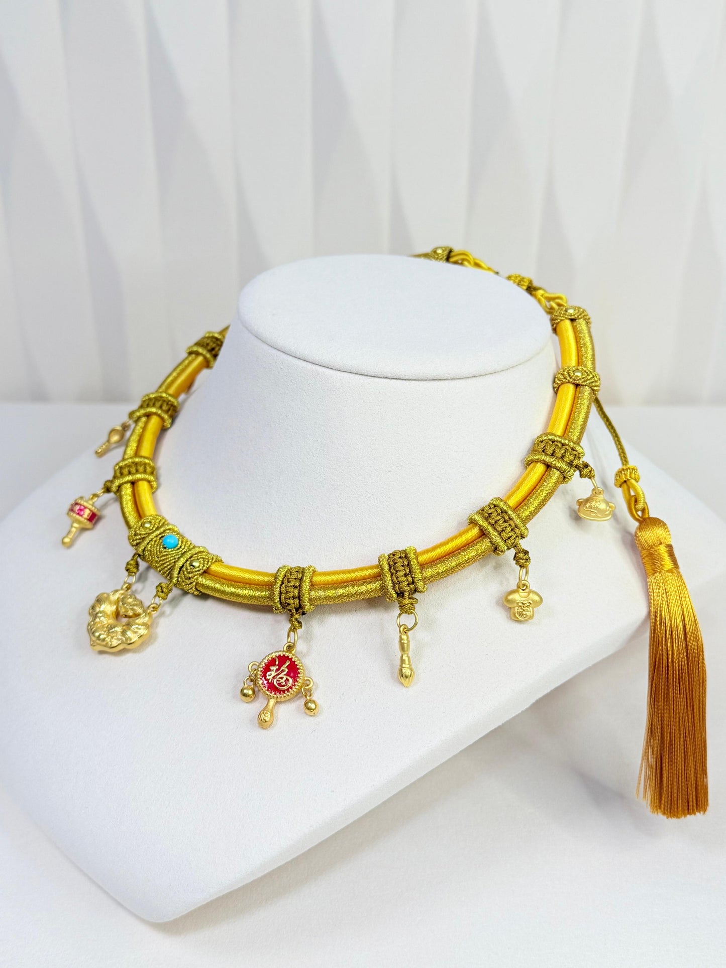 Golden Locklet
