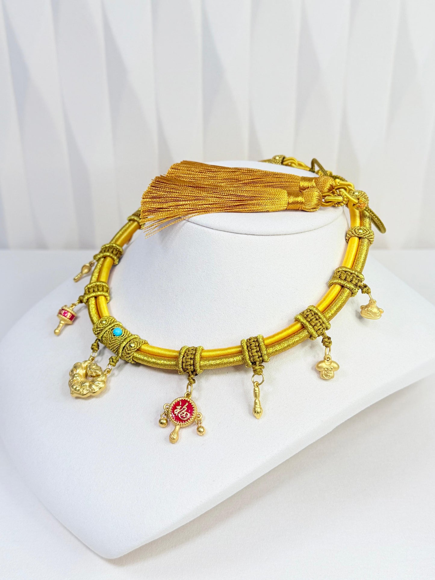 Golden Locklet