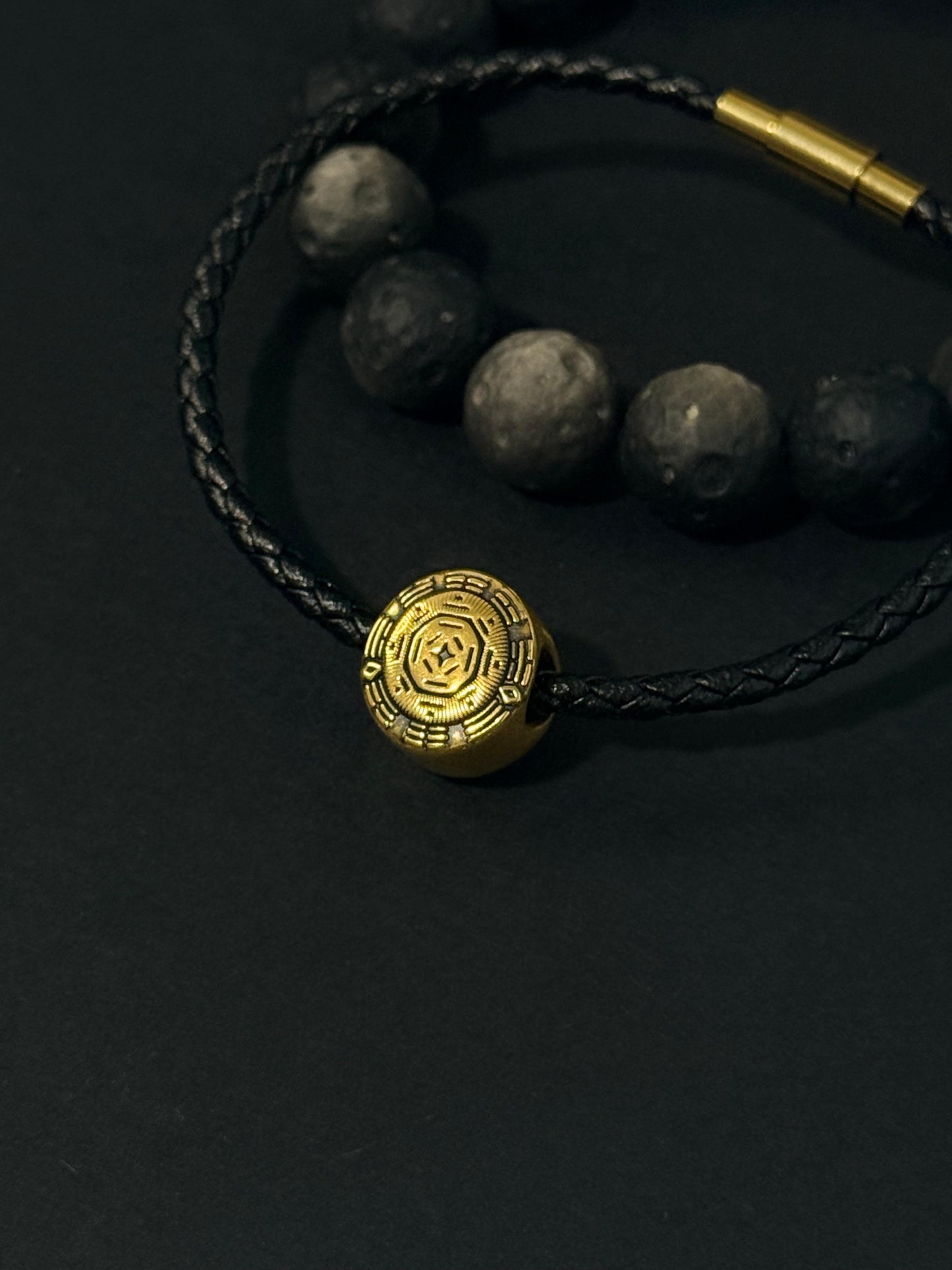 Fortune Horse Black Gold Charm