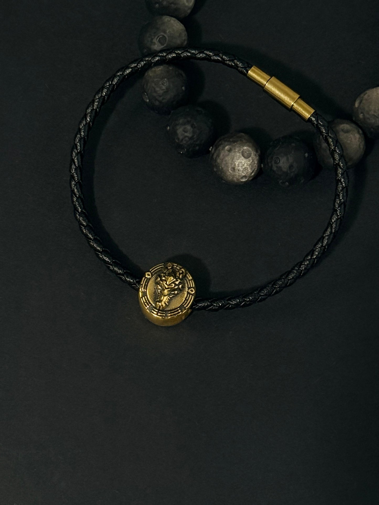Fortune Horse Black Gold Charm