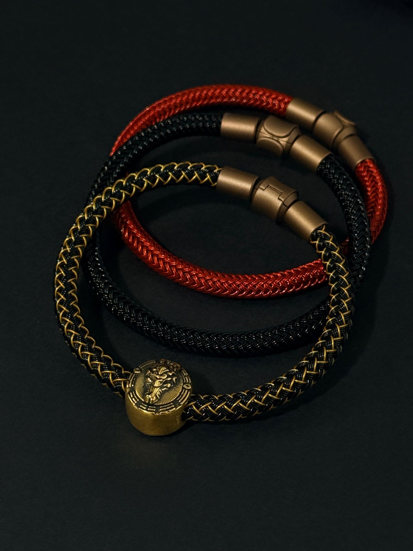 Fortune Horse Black Gold Charm