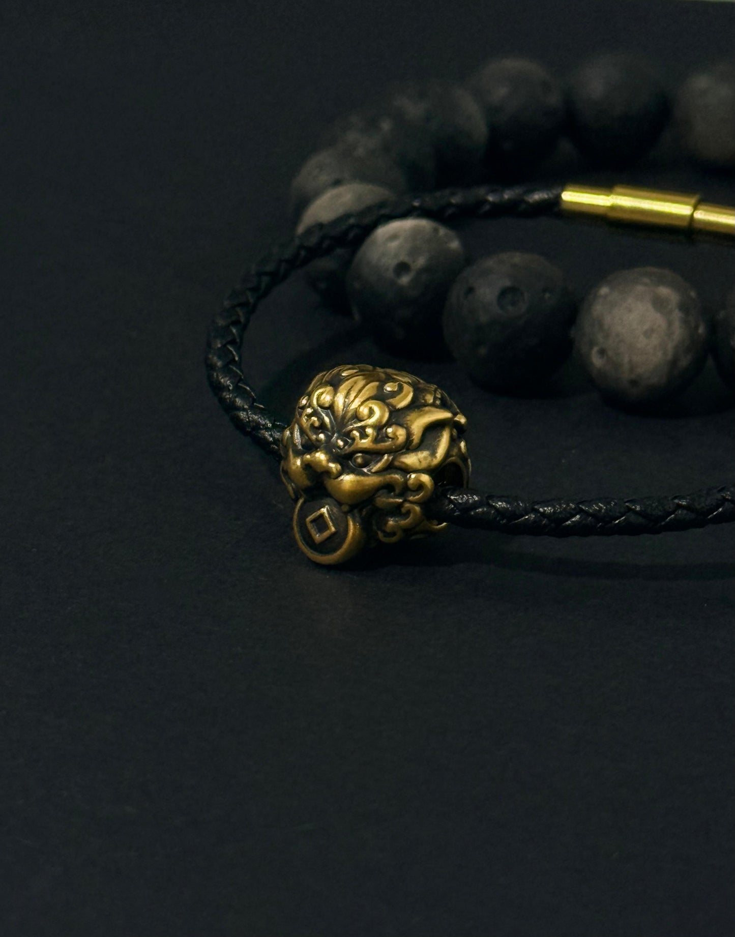Coin Biting Pixiu Black Gold Charm 咬钱貔貅