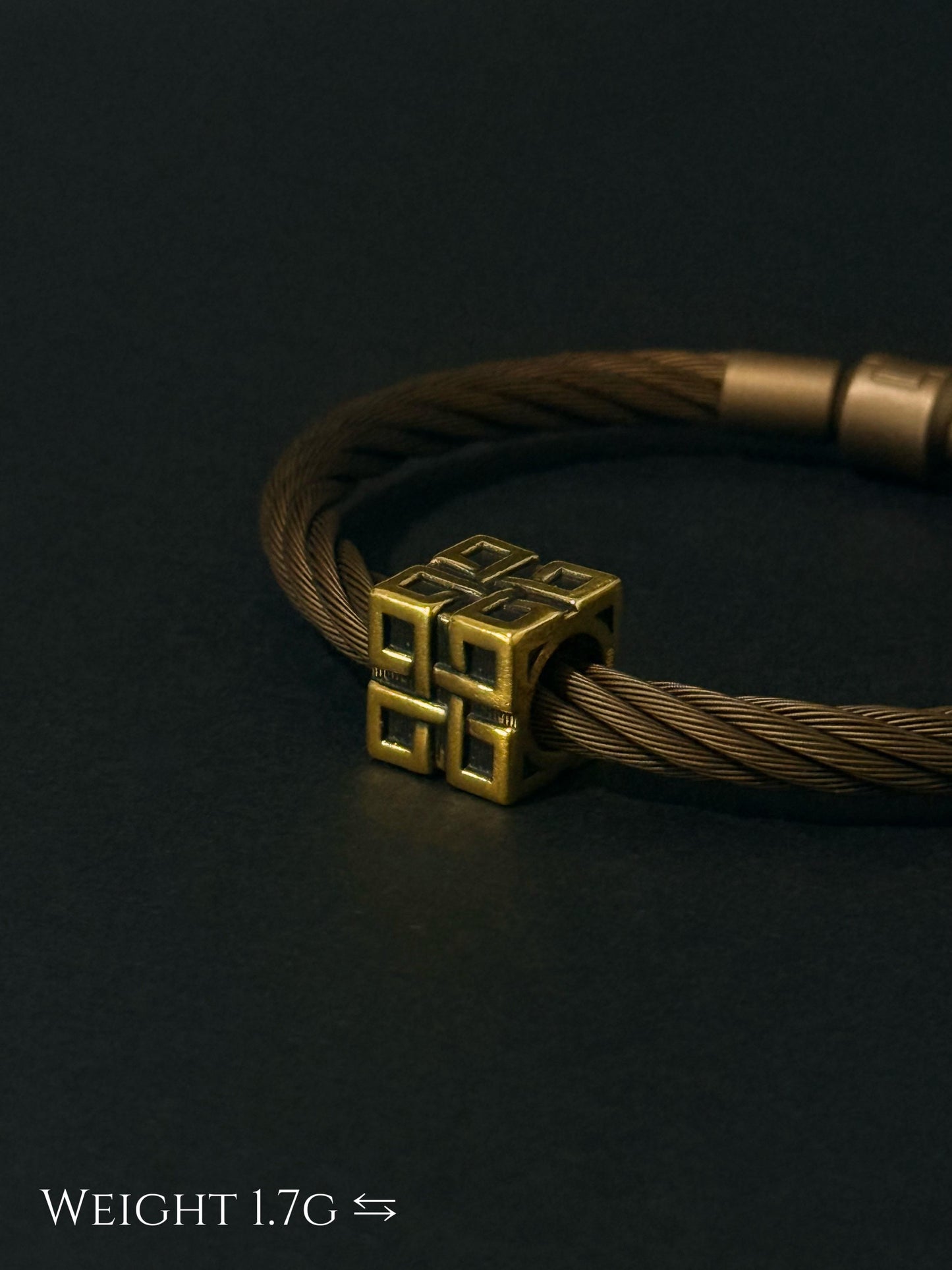 Auspicious Cube Black Gold Charm 吉祥