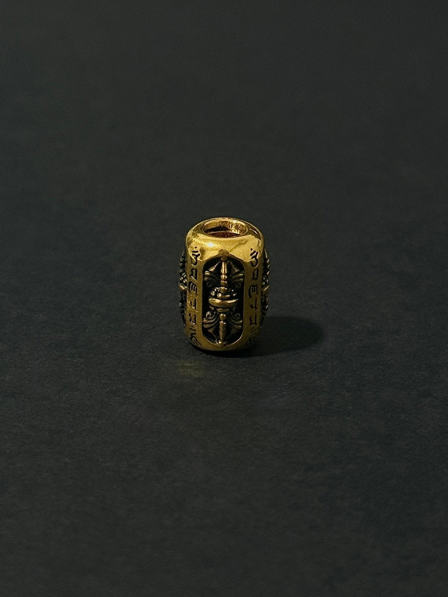 The Vajra Black Gold Charm 金刚杵