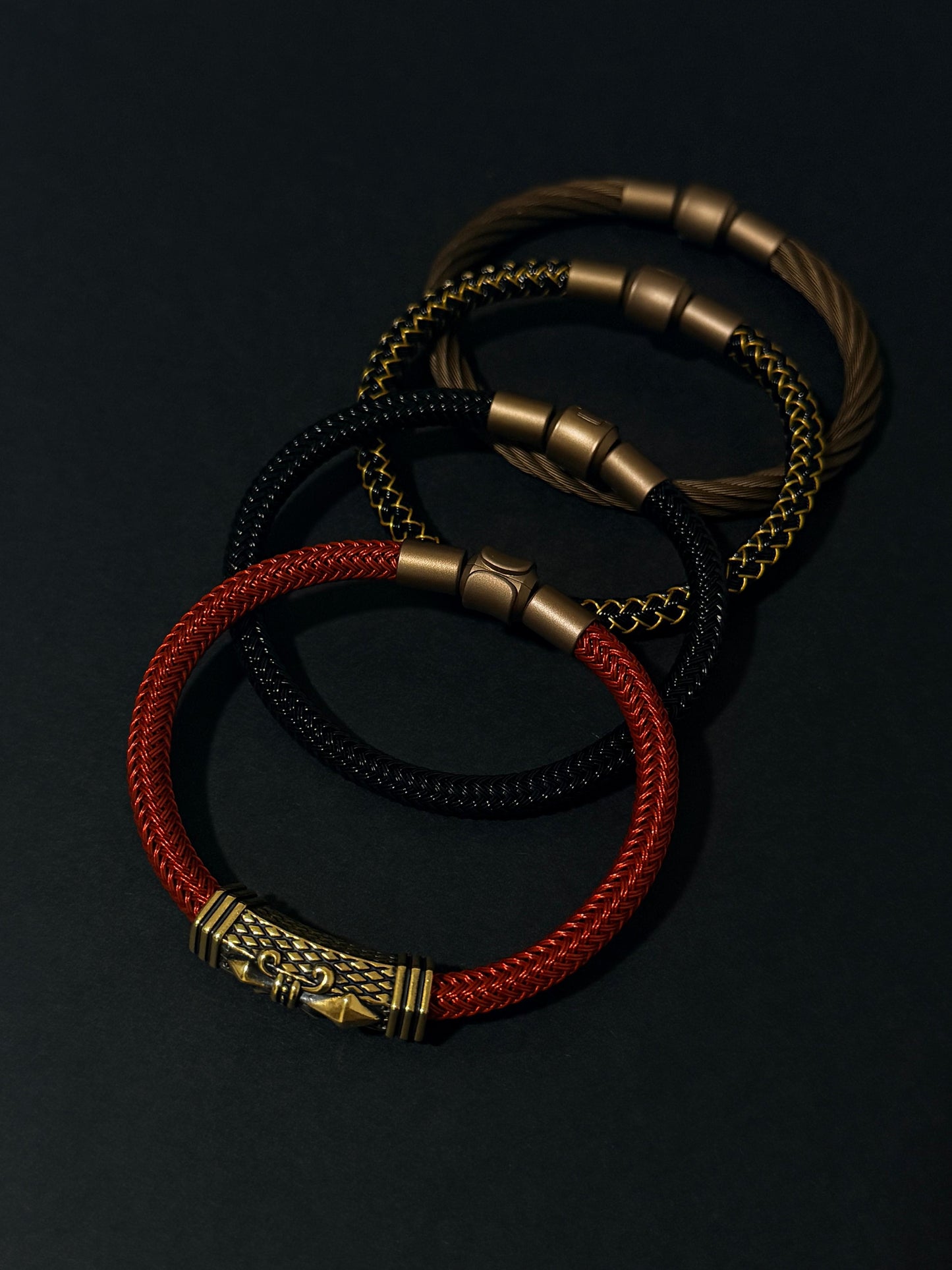The Fleur-de-Lis Barrel Charm 鸢尾花
