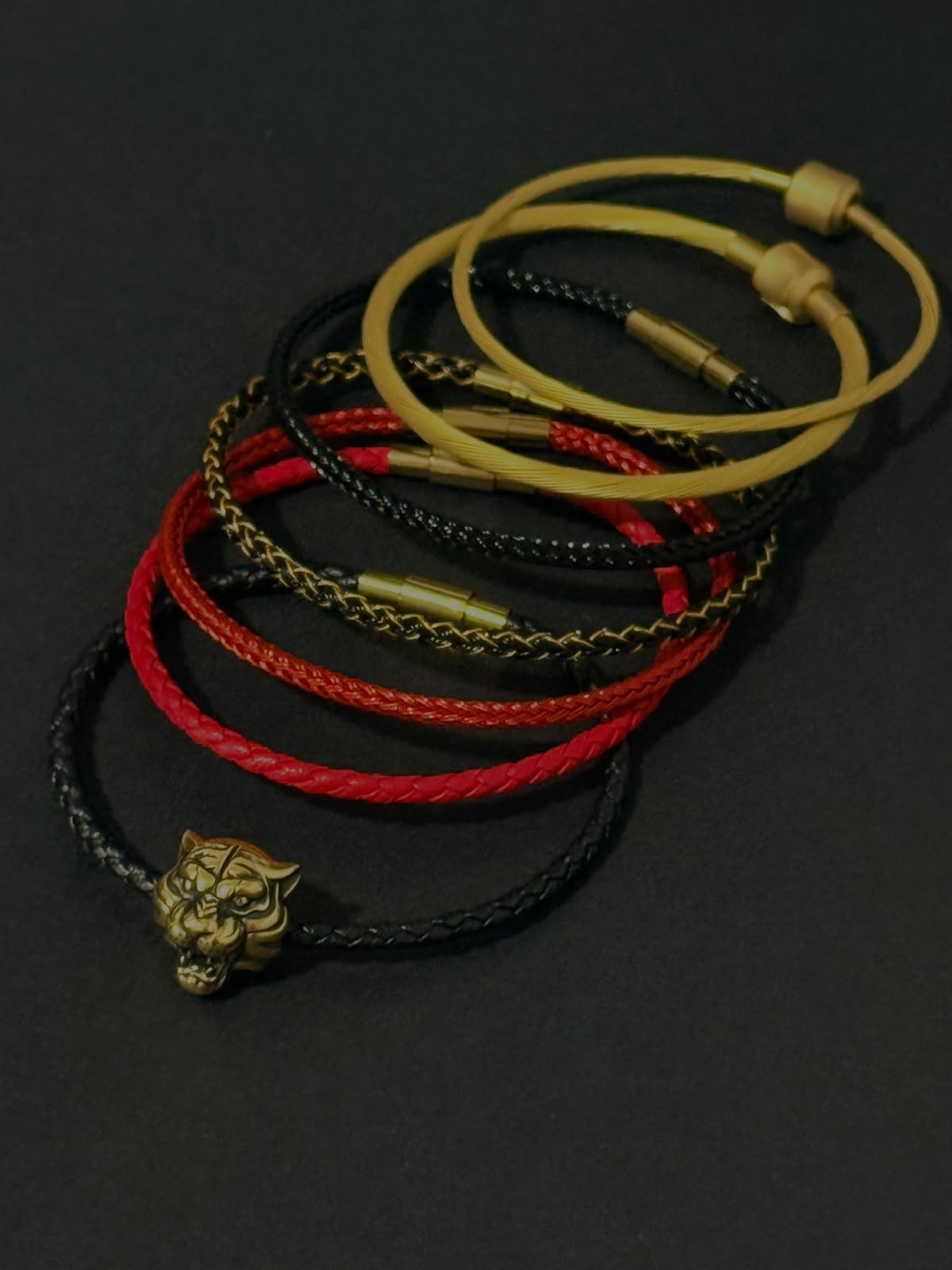 The Alpha Tiger Head Charm 权威虎头