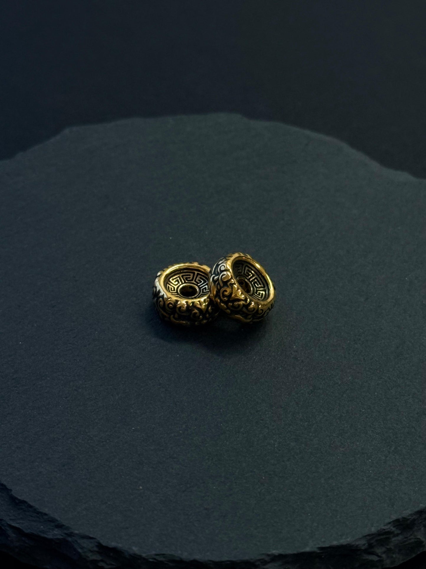 Gothic Spacer Black Gold Charm