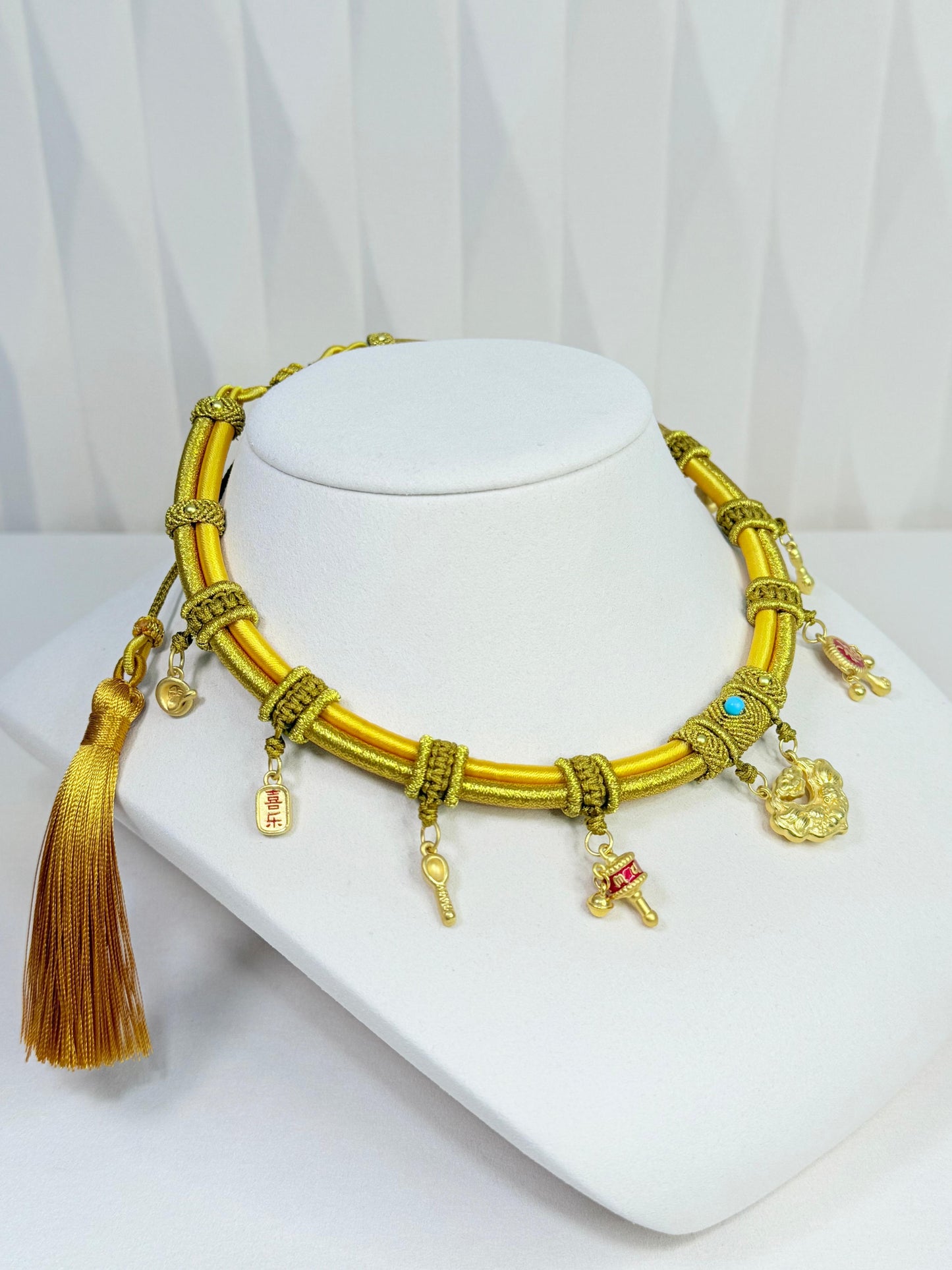 Golden Locklet